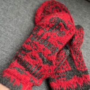 Red and Black Knit Mittens size L/XL